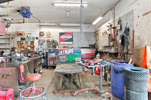 205 W 4th Street - Photo 11