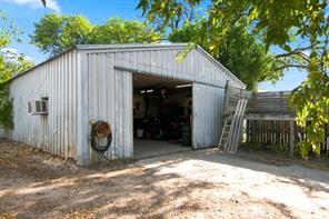 205 W 4th Street - Photo 17