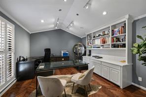 2655 Myrtle Springs Avenue - Photo 18