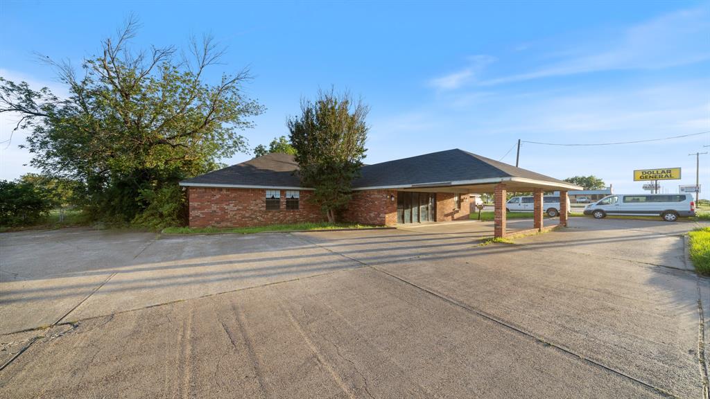 1409 W South Commerce Street - Photo 1
