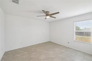 1477 Yachtclub Drive - Photo 19