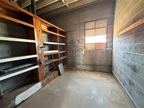 221 N Birch Avenue - Photo 5