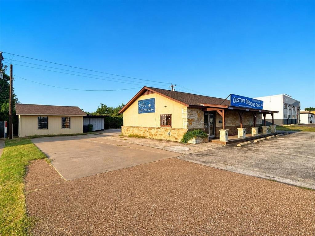 904 E US Highway 377 - Photo 10