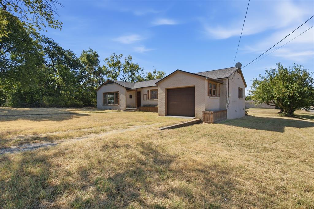 700 E Main Street - Photo 1