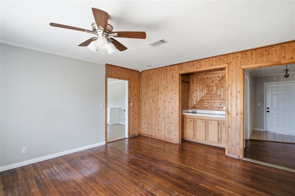 700 E Main Street - Photo 13