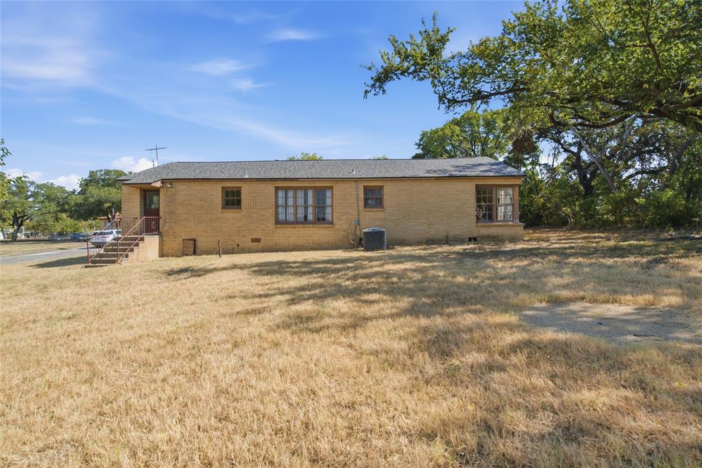 700 E Main Street - Photo 19