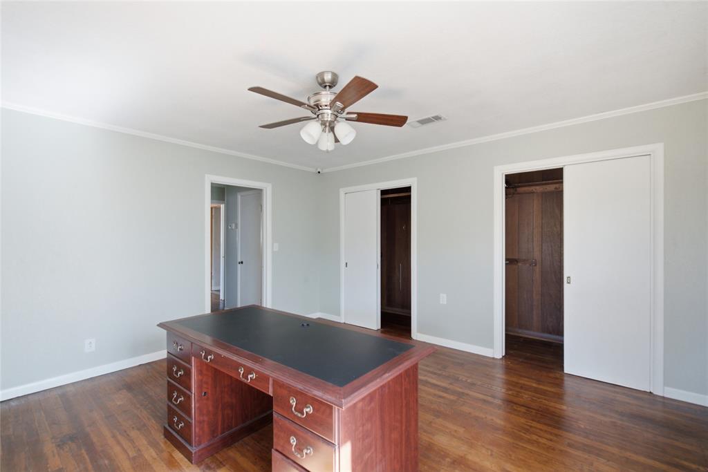700 E Main Street - Photo 2