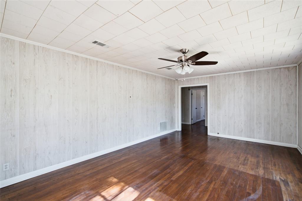 700 E Main Street - Photo 5