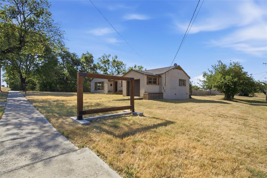 700 E Main Street - Photo 6