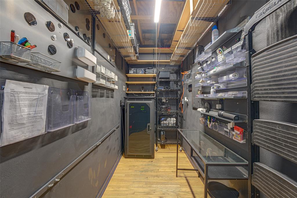 1013 E 15th Street - Photo 12