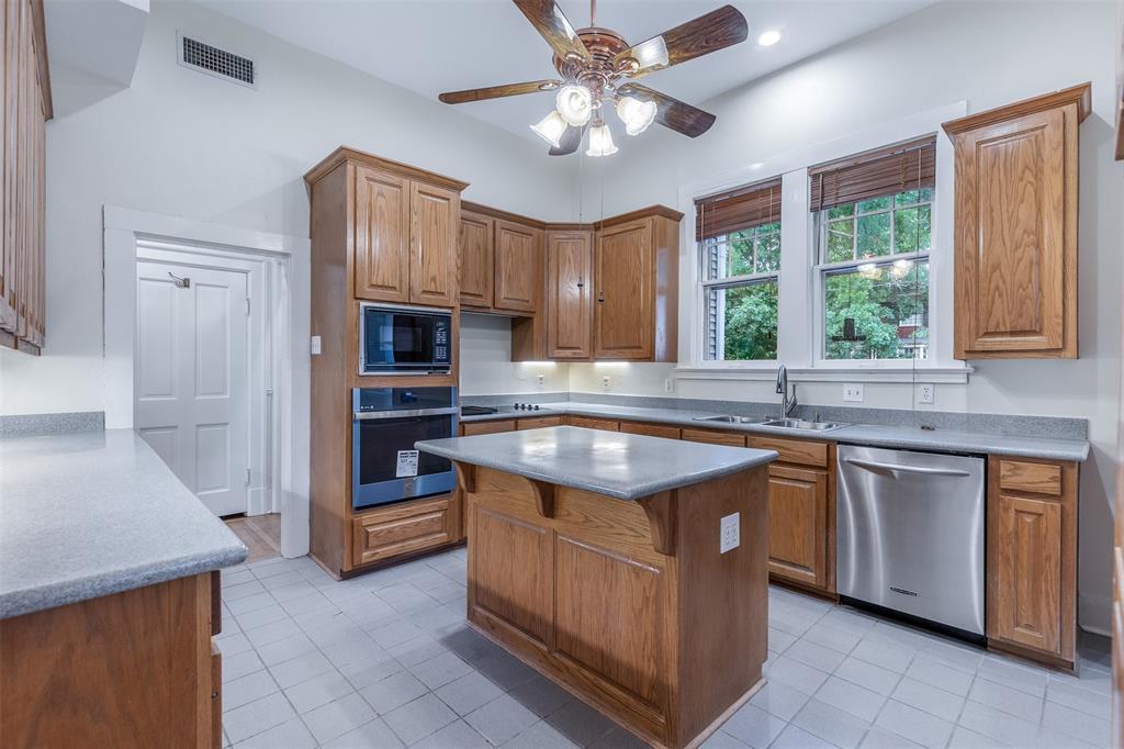 721 W Washington Street - Photo 16