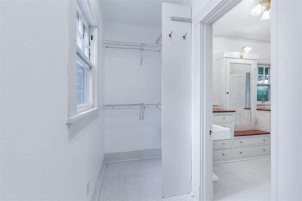 721 W Washington Street - Photo 31