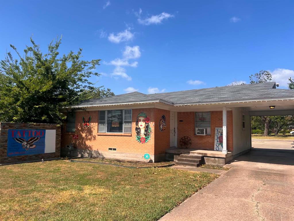 509 S Elm Street - Photo 1
