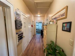 215 N Austin Street - Photo 11