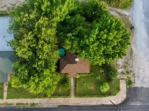215 N Austin Street - Photo 5