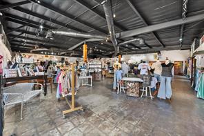 503 E Commerce Street - Photo 2