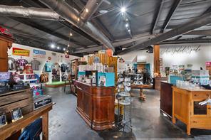 503 E Commerce Street - Photo 3