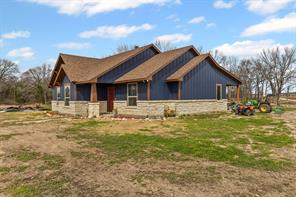 9427 FM 35 - Photo 6