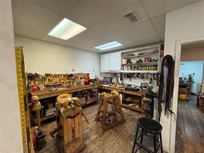 201 E Crockett Street - Photo 10