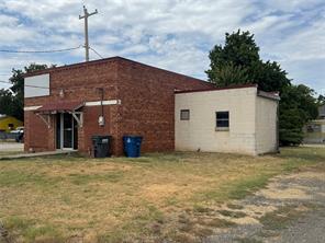 201 E Crockett Street - Photo 3