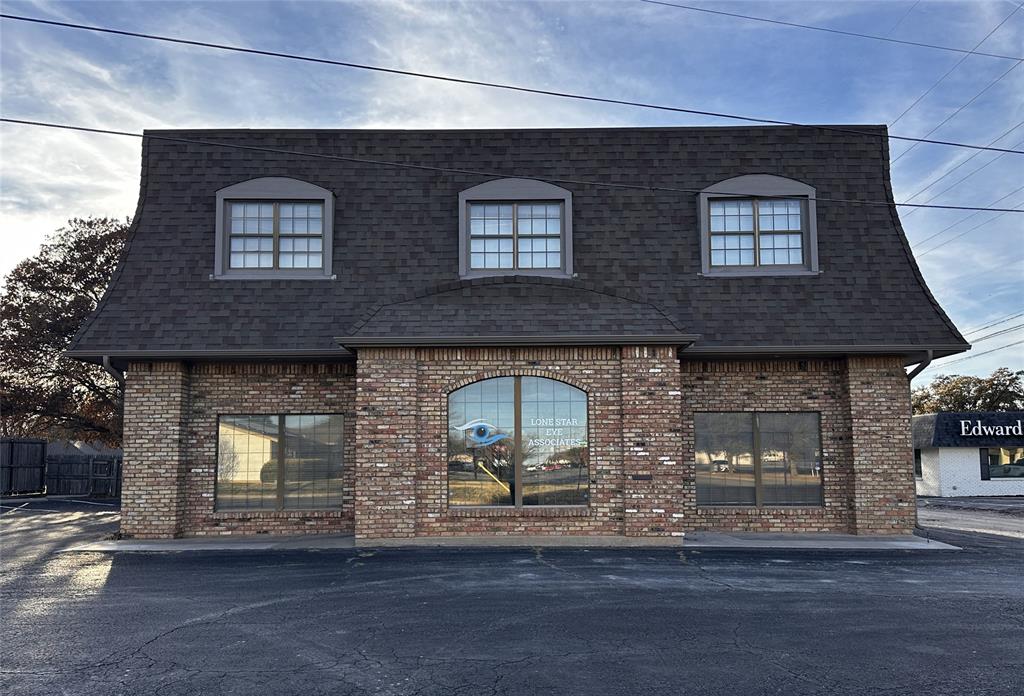 2702 Shepherd Street - Photo 2