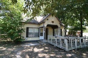 605 E Pine - Photo 2