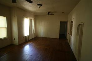 605 E Pine - Photo 3