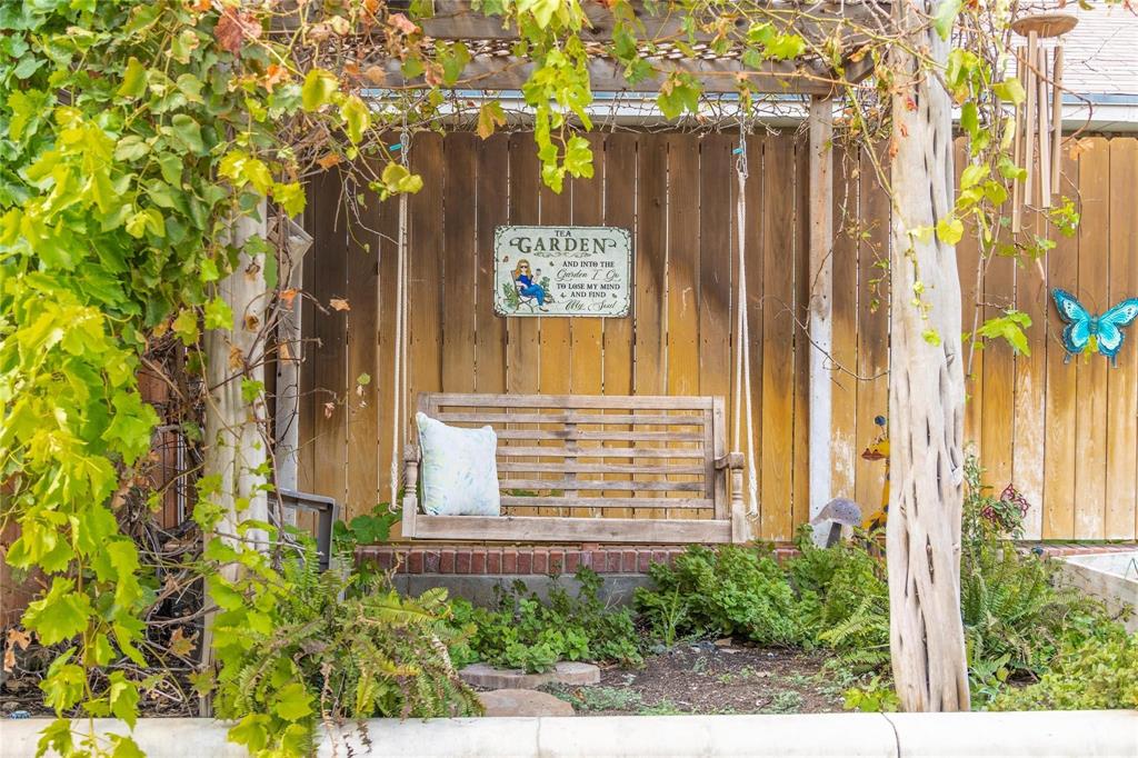 301 E Brown Street - Photo 17