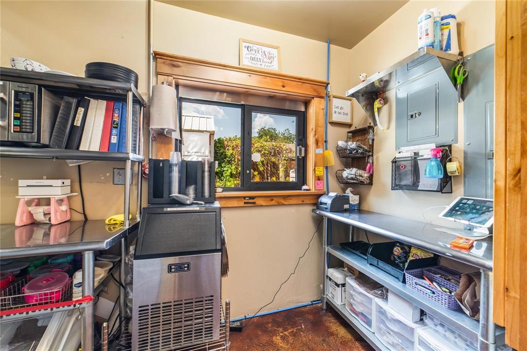 301 E Brown Street - Photo 29