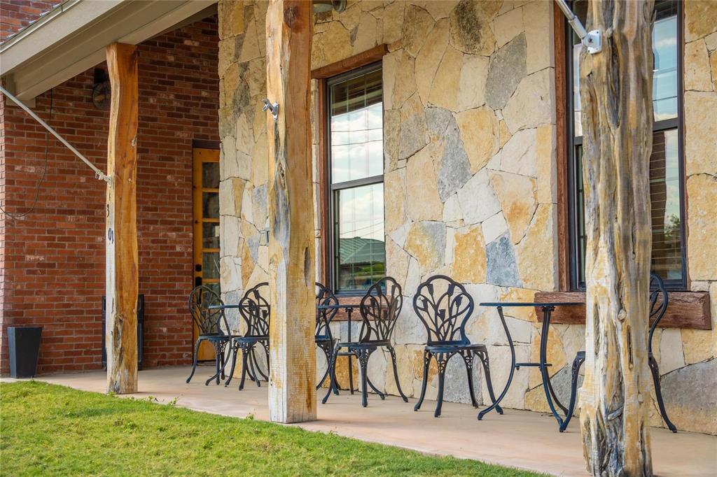 301 E Brown Street - Photo 8