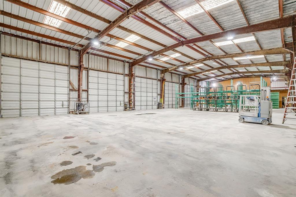 1600 FM 3433 - Photo 11
