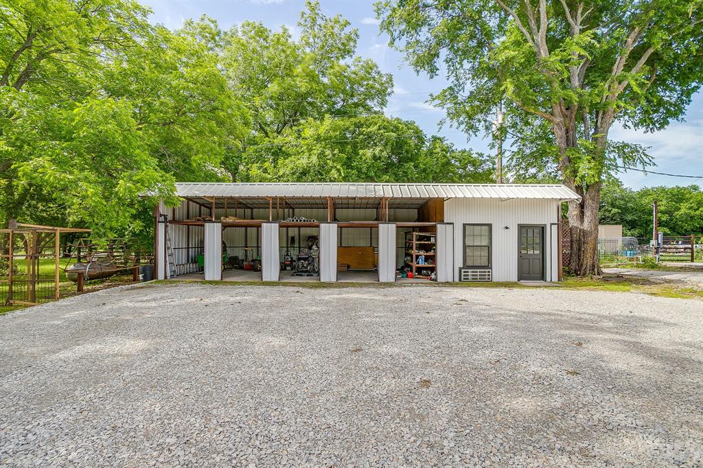 1600 FM 3433 - Photo 35