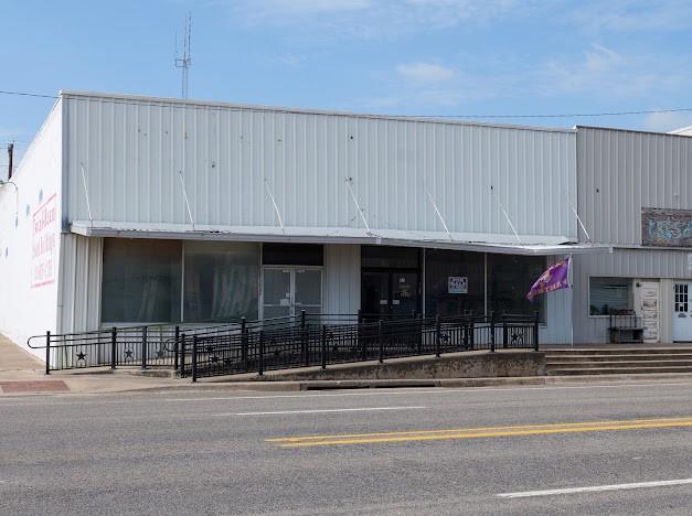 401 E Texas Avenue - Photo 1