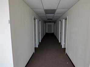 401 E Texas Avenue - Photo 11