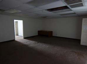 401 E Texas Avenue - Photo 12