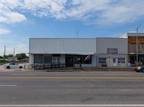401 E Texas Avenue - Photo 2