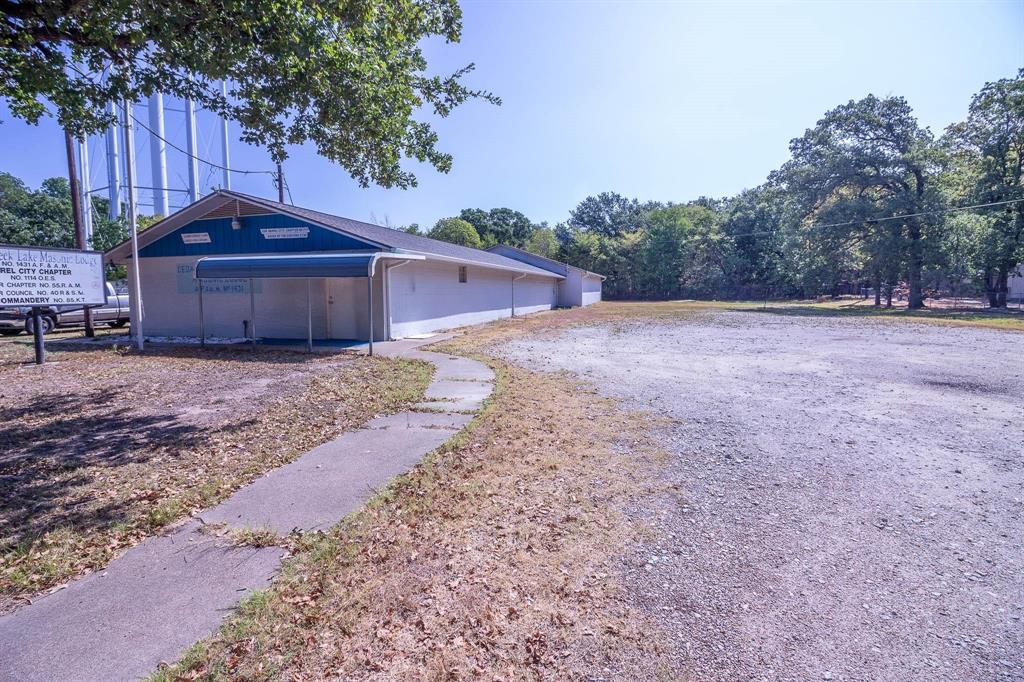 402 Legendary Lane - Photo 2