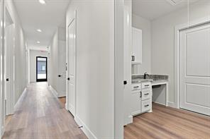 108 E 6th Street - Photo 21