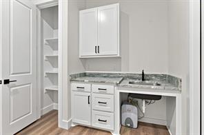 108 E 6th Street - Photo 22