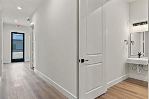 108 E 6th Street - Photo 25