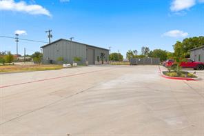 108 E 6th Street - Photo 26