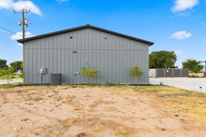 108 E 6th Street - Photo 28
