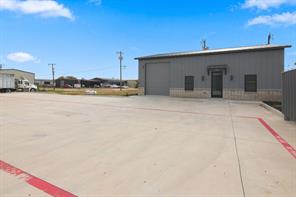 108 E 6th Street - Photo 3