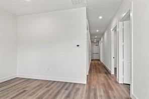 108 E 6th Street - Photo 4