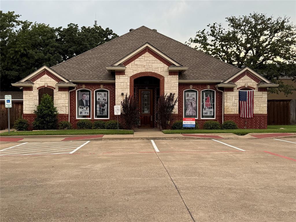 2550 Legacy Point Drive - Photo 1