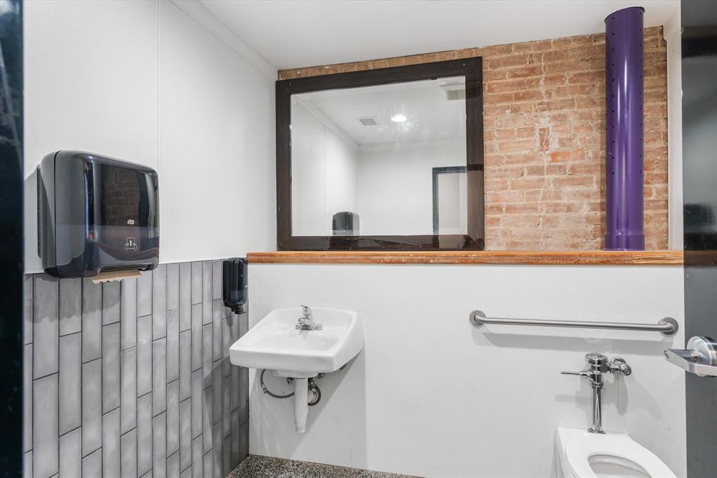 111 Front Street - Photo 22