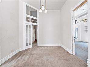 504 W Knox Street - Photo 10