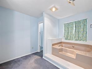 504 W Knox Street - Photo 16