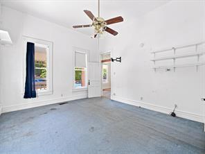 504 W Knox Street - Photo 20