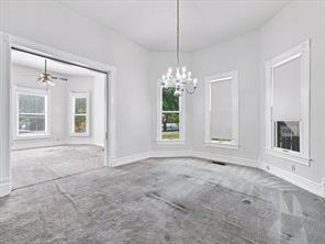 504 W Knox Street - Photo 9